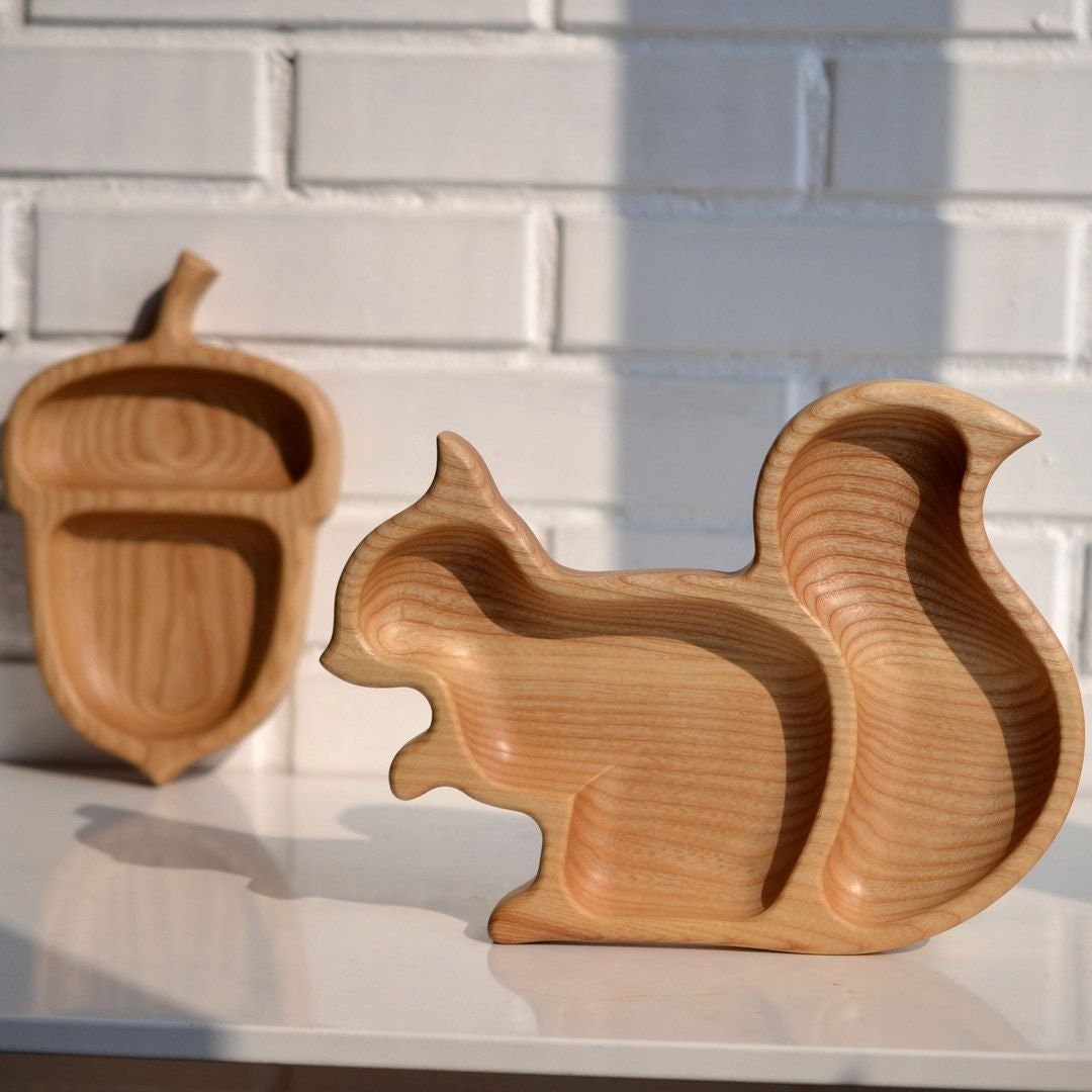 Wooden Squirrel Plate for Kids – Eco-Friendly and Non-Toxic Baby Plate, Perfect Gift for Baby Showers, Birthdays & Holidays