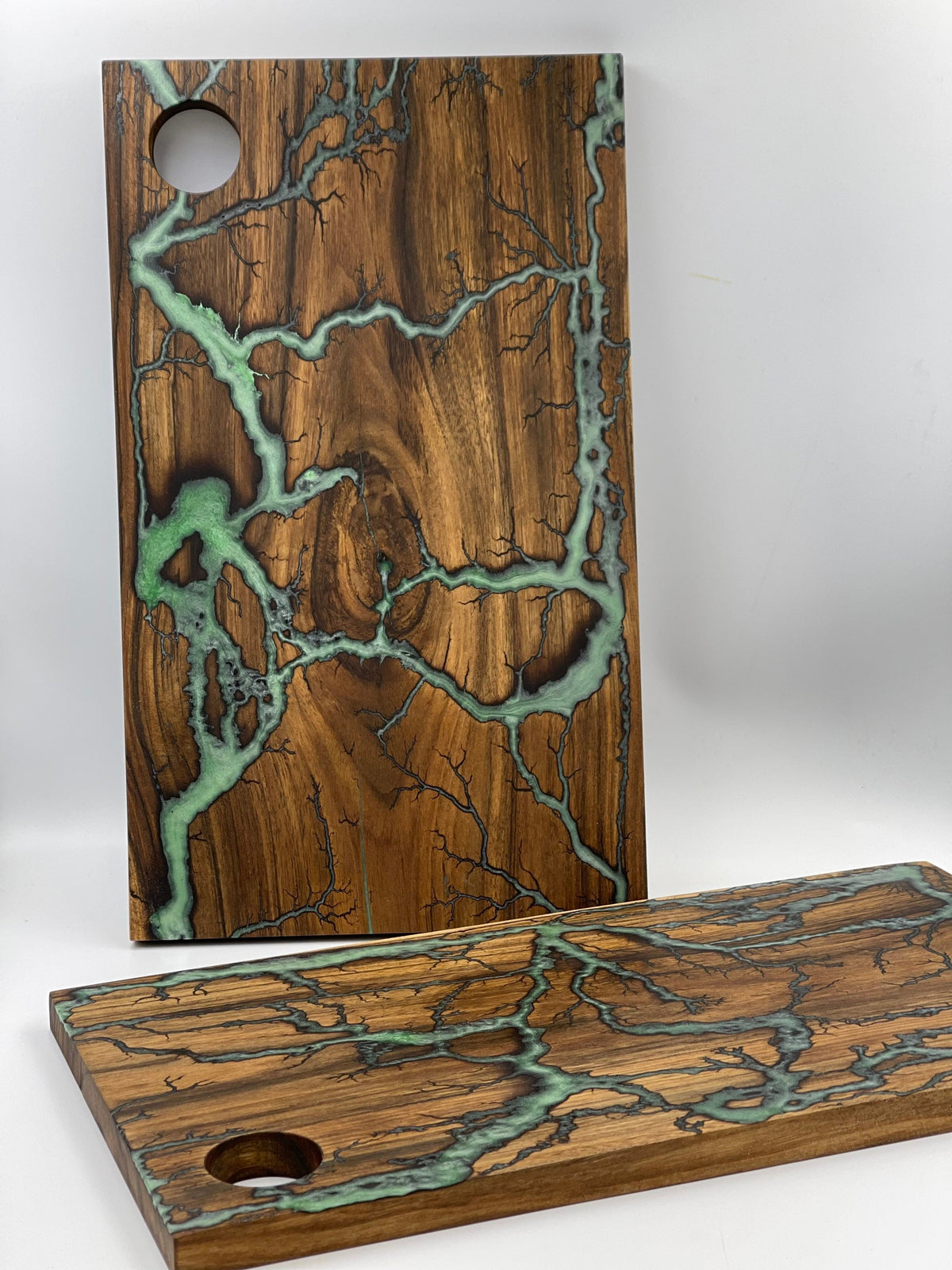 Epoxy Resin Board, Handcrafted River Board, Epoxy Resin, Wooden Serving Board, Gift Board, best gift, resin board, epoxy board,cutting board