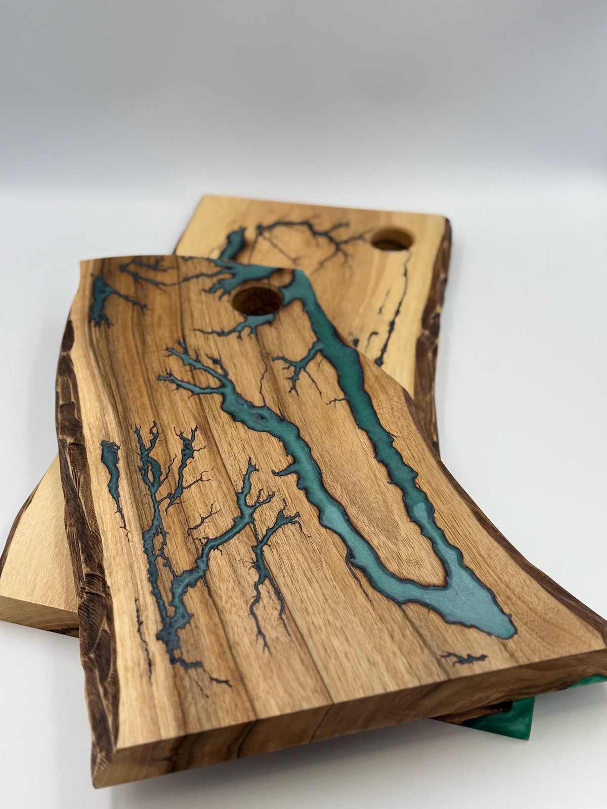 Epoxy Resin Board, Handcrafted River Board, Epoxy Resin, Wooden Serving Board, Gift Board, best gift, resin board, epoxy board,cutting board