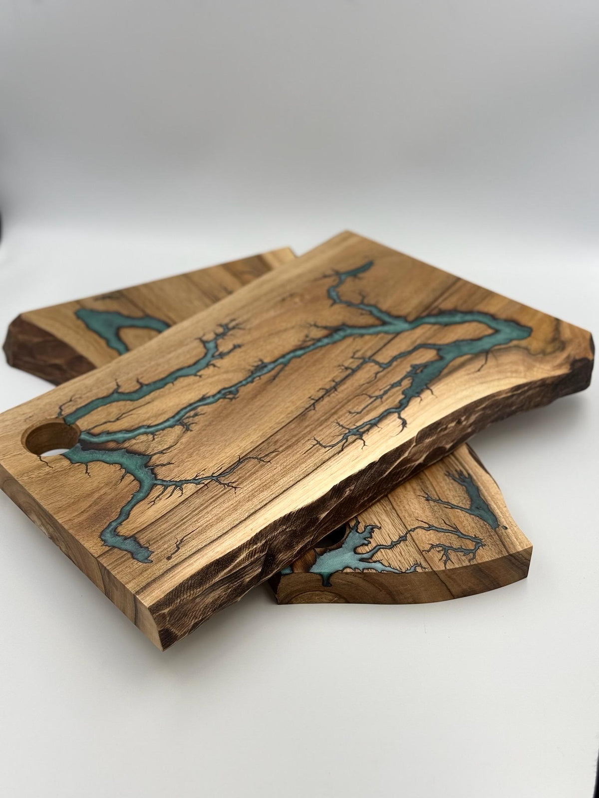Epoxy Resin Board, Handcrafted River Board, Epoxy Resin, Wooden Serving Board, Gift Board, best gift, resin board, epoxy board,cutting board