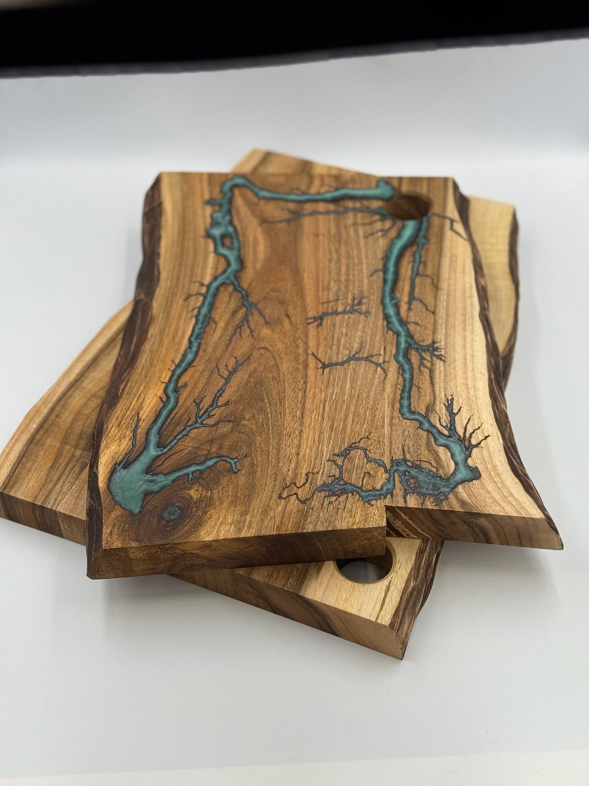 Epoxy Resin Board, Handcrafted River Board, Epoxy Resin, Wooden Serving Board, Gift Board, best gift, resin board, epoxy board,cutting board