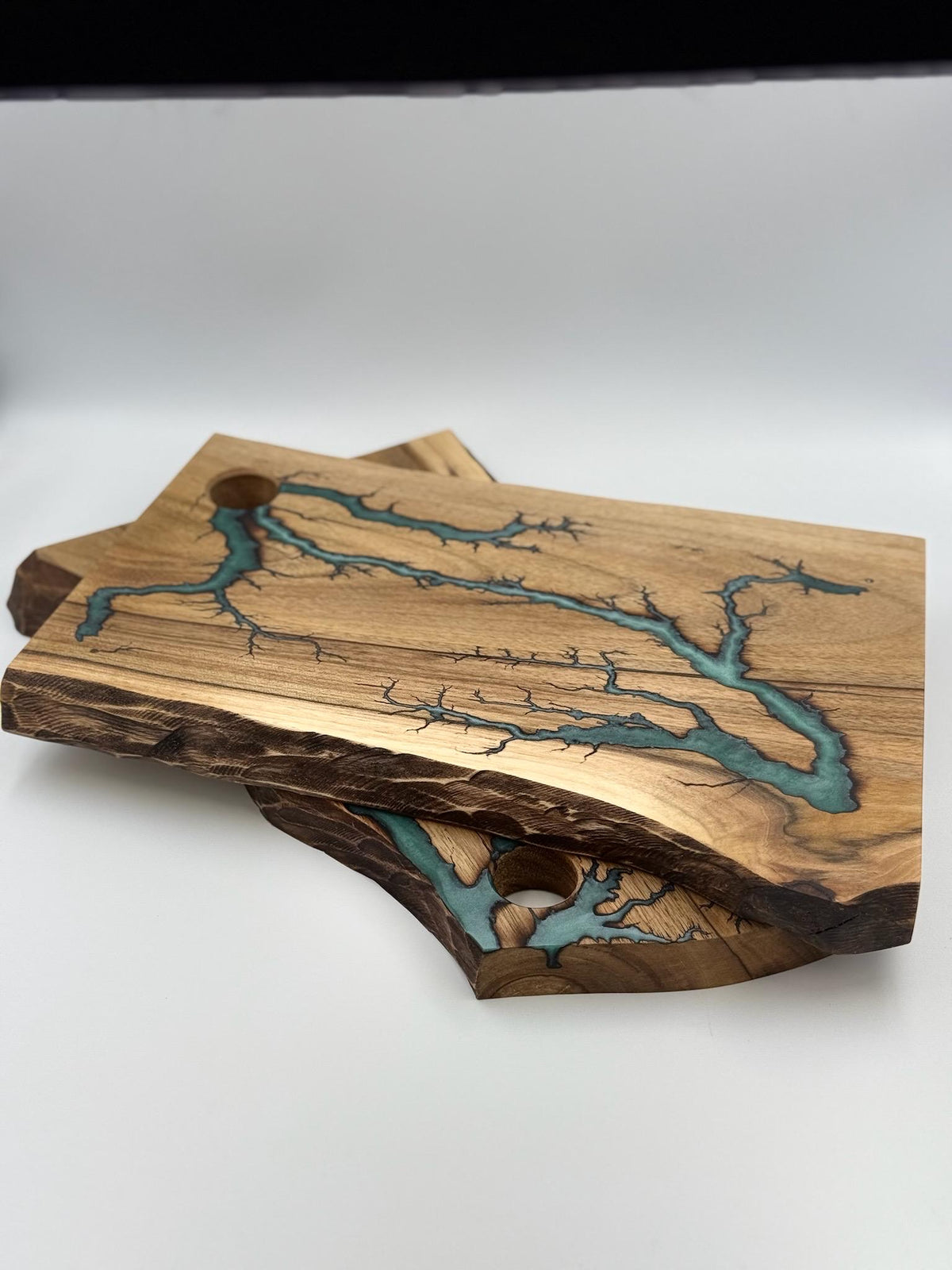 Epoxy Resin Board, Handcrafted River Board, Epoxy Resin, Wooden Serving Board, Gift Board, best gift, resin board, epoxy board,cutting board