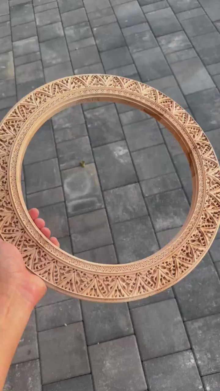 Artisanal Elegance: Unfinished Round Wooden Frame for Mirrors and Wall Decor - Crafted with Care and Creativity